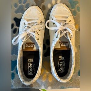 Keds women’s casual shoes size 7 white
